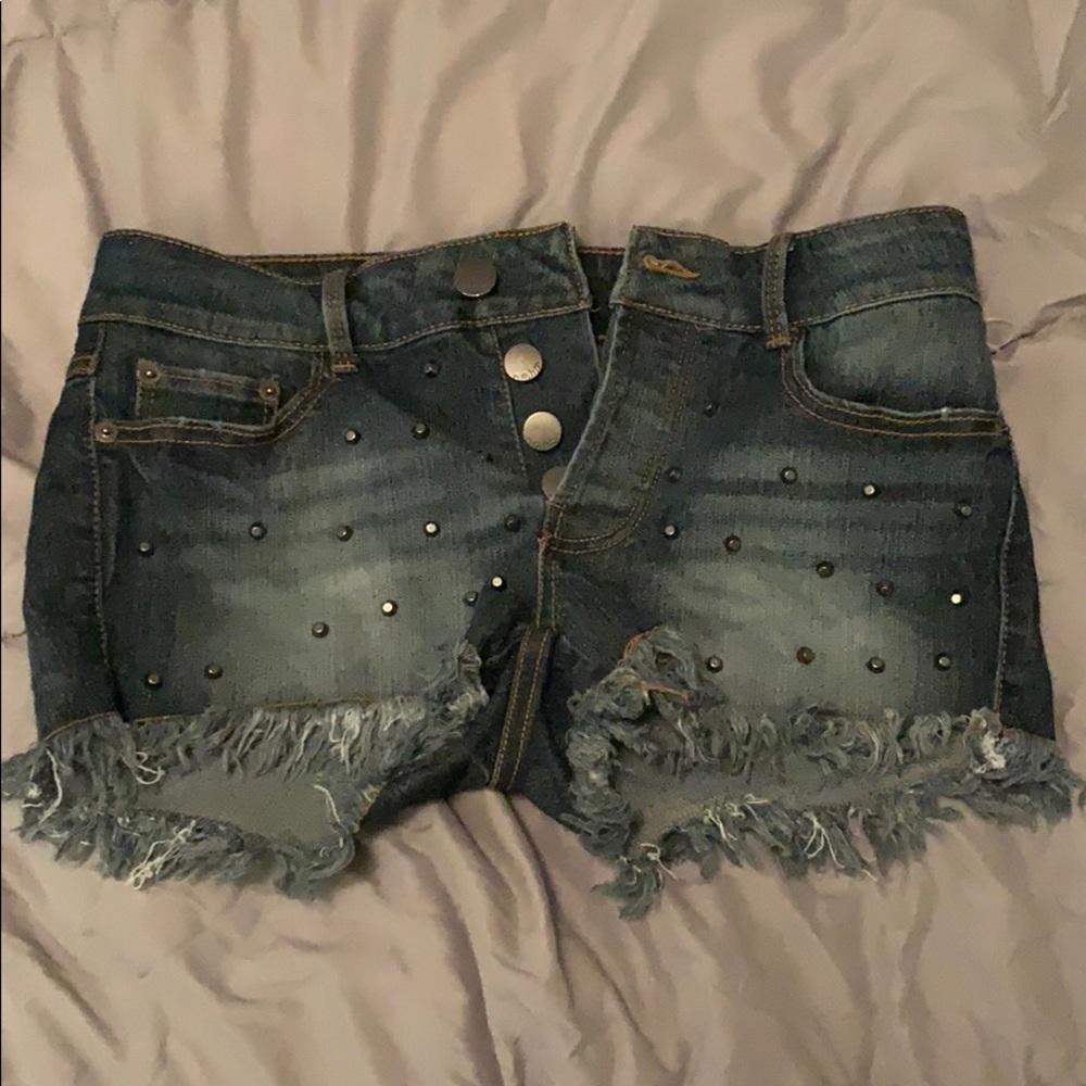 Jean shorts with black gems